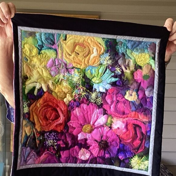 NWT. Color of Flowers Hand Crafted Quilted Wall Art - Picture 1 of 11